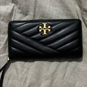 Tory Burch Kira Chevron Quilted Wallet